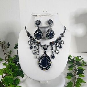 Art Deco Vintage Vibes Gunmetal Necklace Earrings Set
